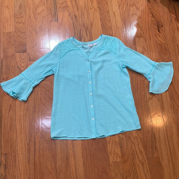 Kim Rogers Tops - Woman’s top Size XL Button Down Lace Eyelet Ruffle Sleeve Romantic Guazy Aqua Bl